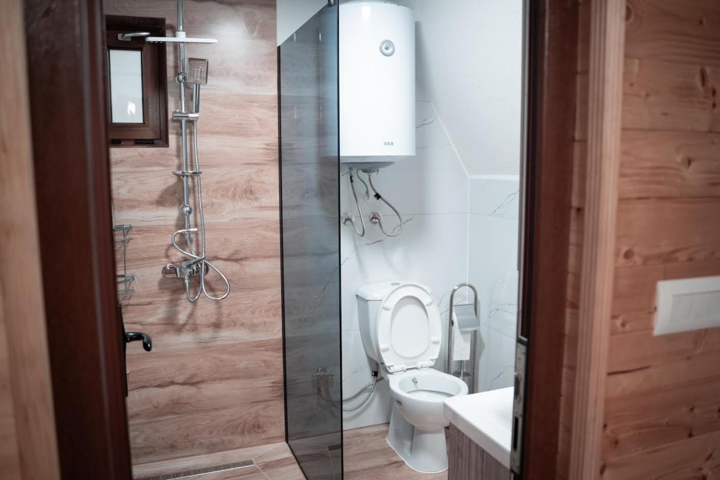 Villa Route Rugove Peje Ngoại thất bức ảnh